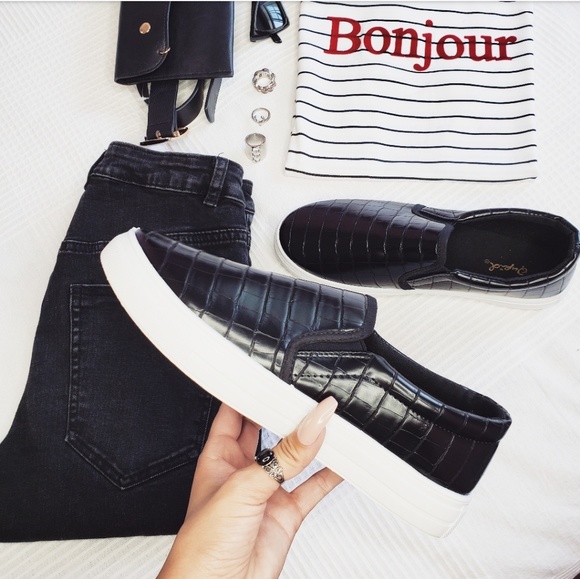 🚨//The Kai// black crocodile sneaker - Picture 2 of 5